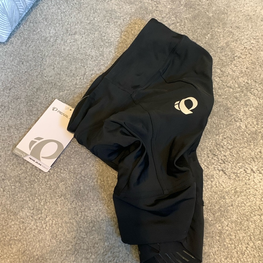 Pearl Izumi Pursuit Attack padded bike shorts